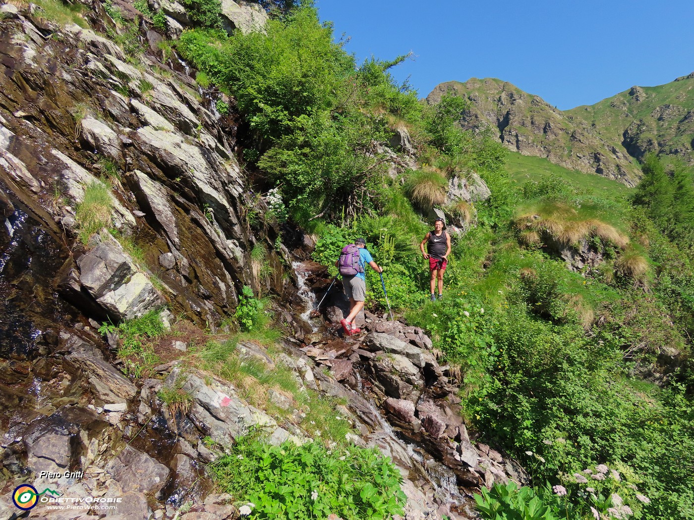 28 Attenzione per  rocce bagnate da ruscello e un poco esposte .JPG